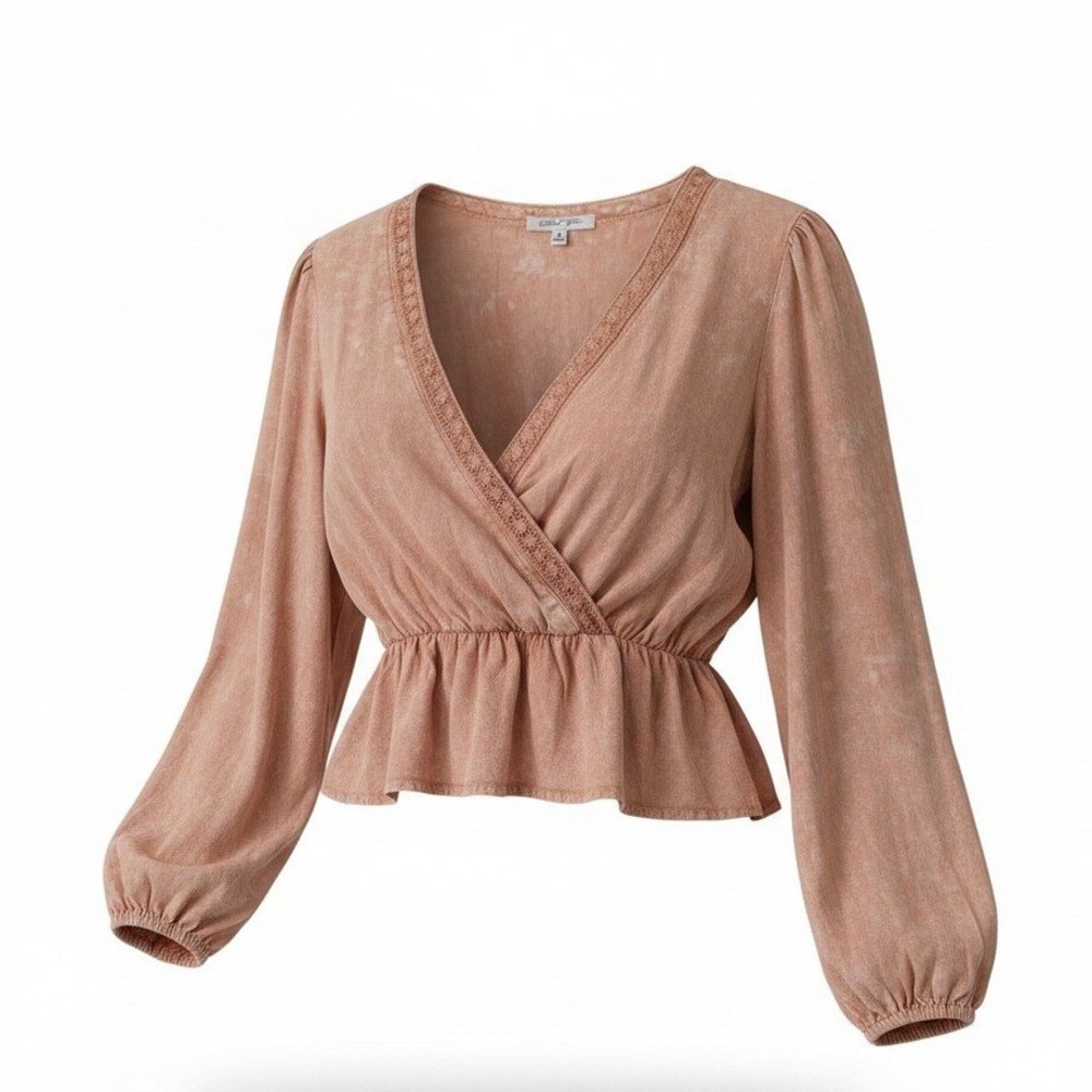 Cloud Ten Womens Boho Surplus Crochet Neckline Cropped Peplum Top Size M Peach